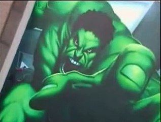 Hulk s&#039;affiche