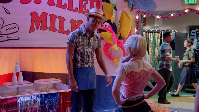 Faking It - saison 2 Bande-annonce VO