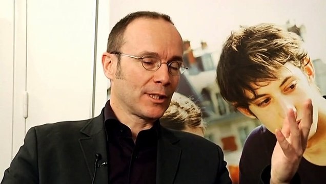 Frédéric Louf, Pierre Niney Interview : J'aime regarder les filles