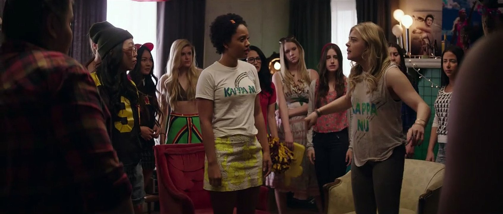 Nos pires voisins 2 - EXTRAIT VF "Nous sommes des soeurs"