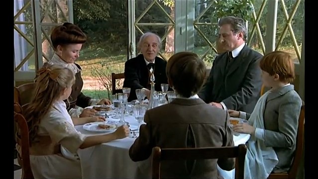 Un dimanche à la campagne Bande-annonce VF