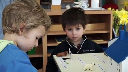 Le Maître est l&#039;enfant EXTRAIT "Explorer la vie de la classe"