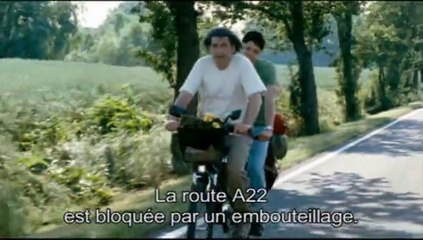 The World is big Extrait vidéo (2) VO