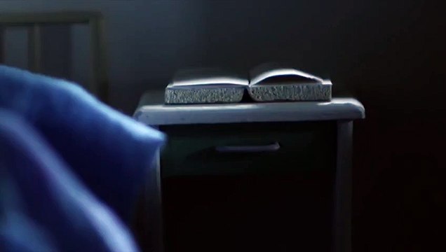 La maquette de Poudlard refaite avec des pages du livre