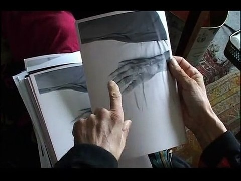 La Vie est une goutte suspendue Extrait vidéo (2) VF