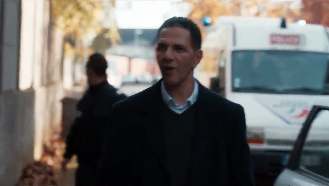 Roubaix, une lumière - EXTRAIT VF (3) "Pourquoi tu cours, Farid ?"