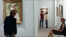 La Blonde aux seins nus Extrait vidéo (2) VF
