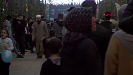 SULTANGAZİ SANAT SOKAĞI'NDA KADINLARA ÜCRETSİZ STANT TAHSİS EDİLDİ