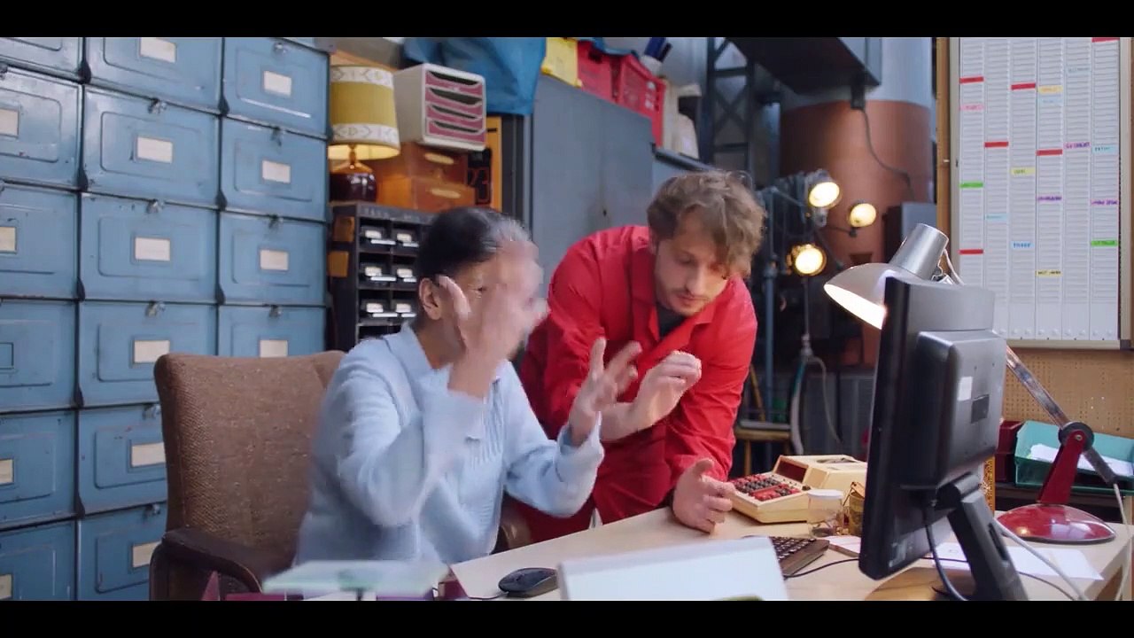 Le Grand Bazar - saison 1 Extrait "Site de rencontre" VF