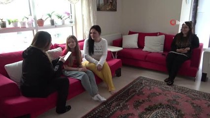 Telefon çevirisi ile anlaşıyorlar... Samsunlu aile savaş mağduru anne ile kızına evlerinin kapılarını açtı