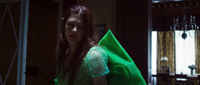 Vert Emeraude - EXTRAIT VF Tu dois te cacher !