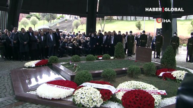 Cumhurbaşkanı Erdoğan, vefatının 29. yılında 8. Cumhurbaşkanı Turgut Özal'ı andı