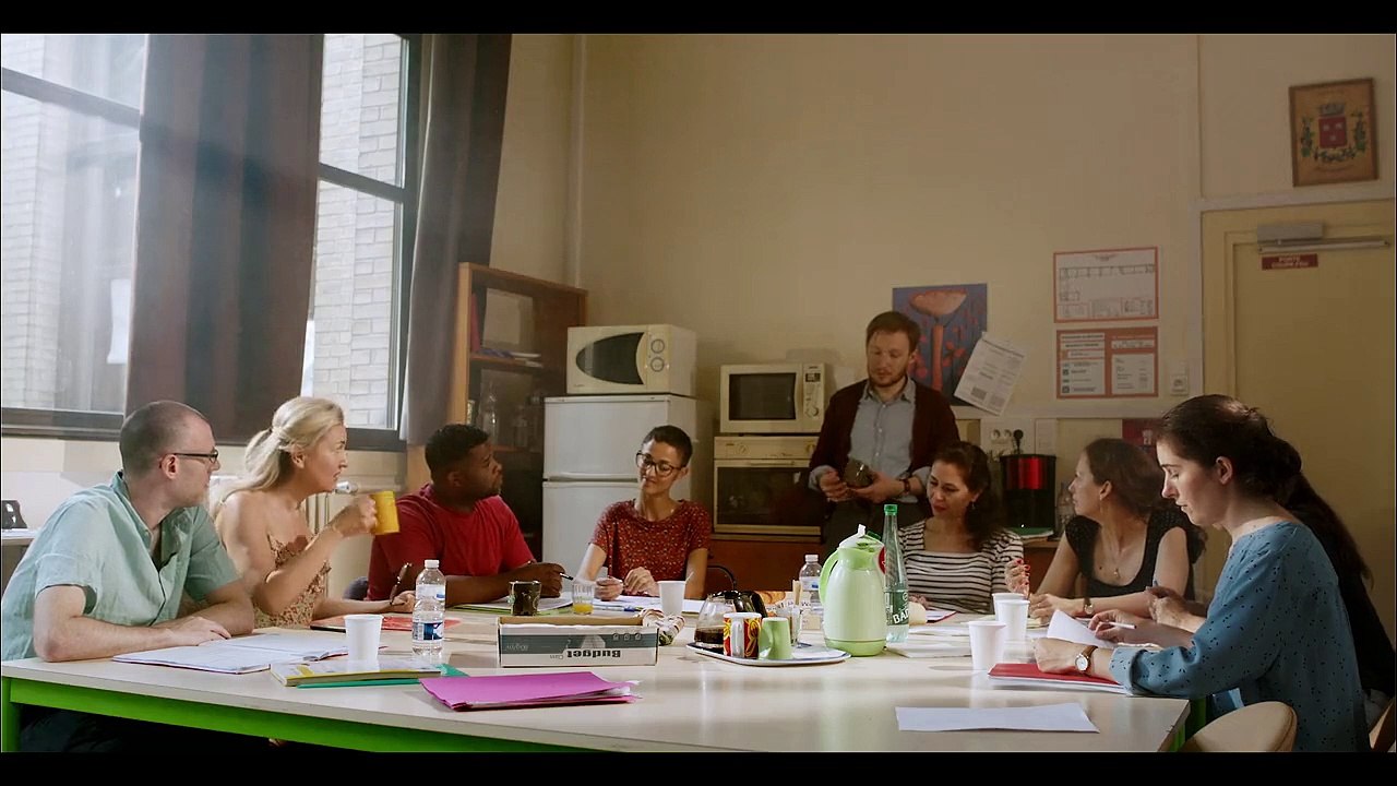 Le Fils d'un Roi EXTRAIT VF "Salle des profs"