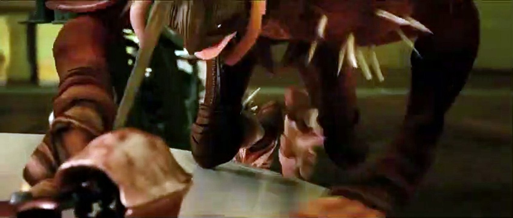 Arthur 3 La Guerre des Deux Mondes Extrait vidéo (3) VF