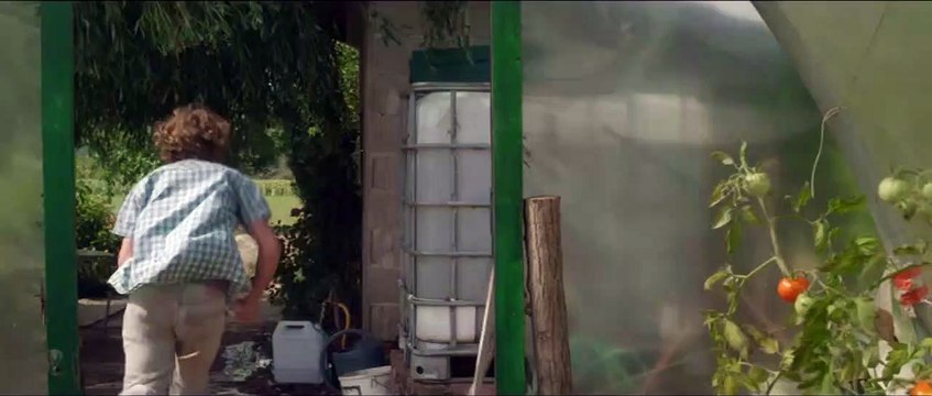 La Belle vie - EXTRAIT Bain dans la rivière