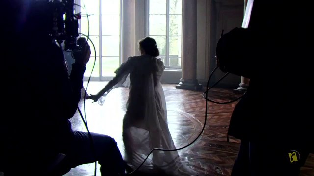 Comment Lily-Rose Depp s'est abandonnée dans le rôle d'Isadora Duncan ?