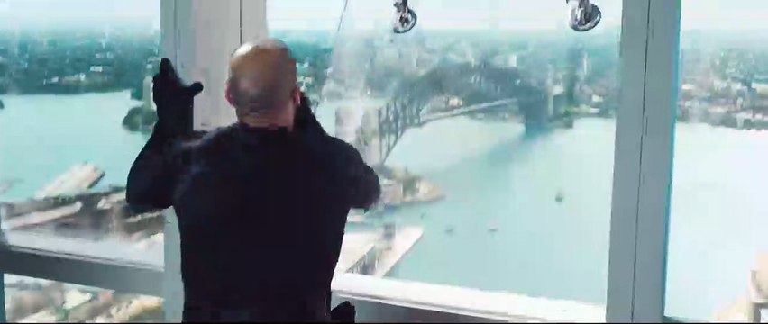 Mechanic Résurrection - EXTRAIT VOST La piscine