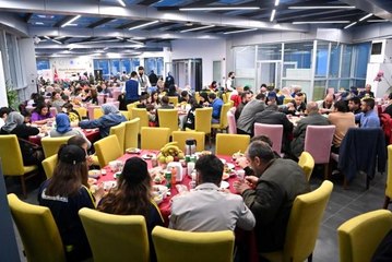 Tuzla'da 30 yıllık gelenek: Yetim ve öksüz çocuklar aynı sofrada buluştu