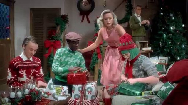 Santa & Cie : Sia - Santa's Coming For Us