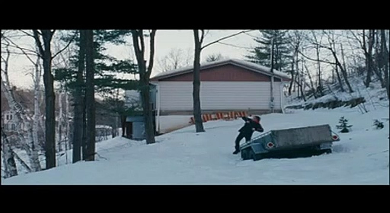 En terrains connus Bande-annonce VF