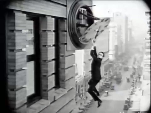 Monte là-dessus EXTRAIT L'horloge