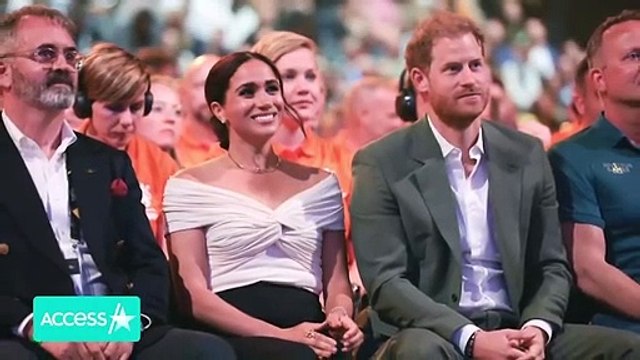 Meghan Markle & Prince Harry KISS Onstage At Invictus Games Ceremony
