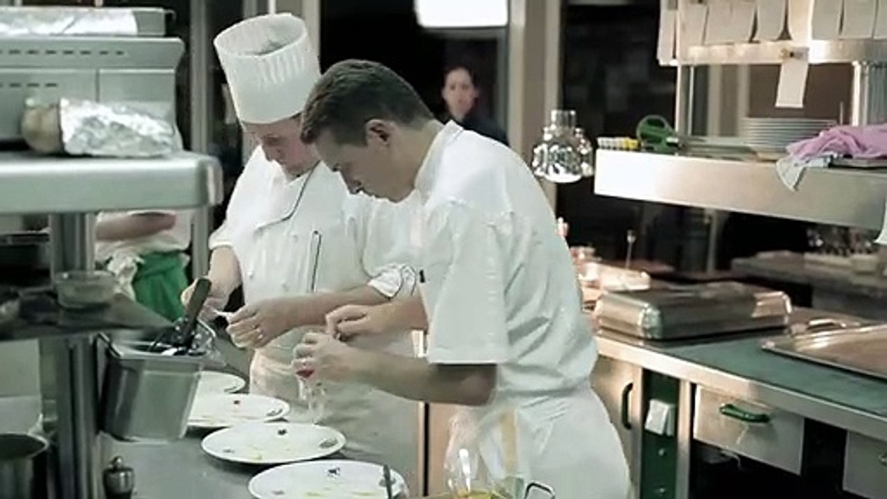 Entre Les Bras - La cuisine en héritage Bande-annonce VF