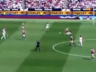 لقطة إصابة ويستوود لاعب بيرنلي اليوم