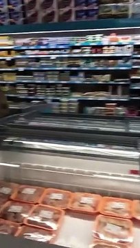 A101'de neler oluyor? Fön makinasının orada ne işi var?