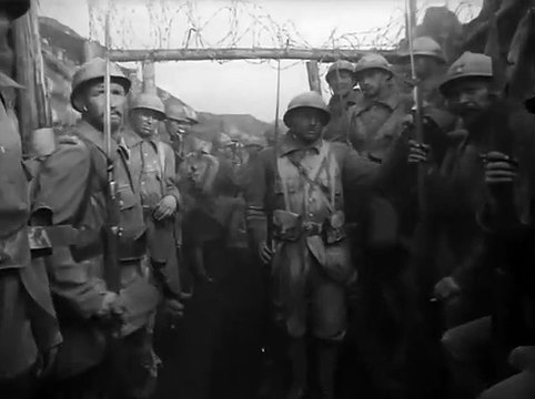 Les Sentiers de la gloire Extrait vidéo (2) VO