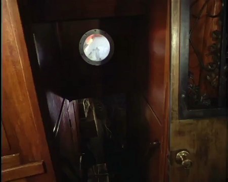 Le Triangle du diable - EXTRAIT VOST La découverte du cadavre