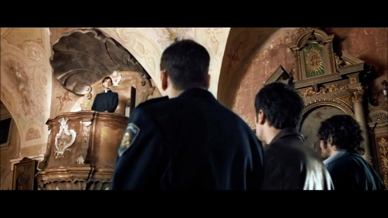 Bonté Divine - EXTRAIT VOST "Prise de sang"