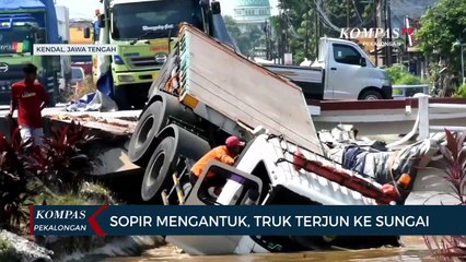 Diduga Karena Sopir Mengantuk, Truk masuk Sungai