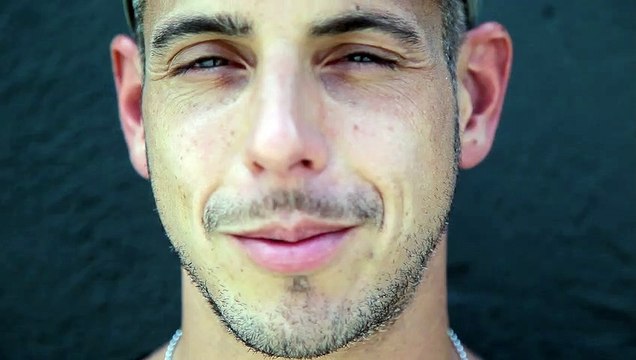 Interior. Leather Bar. Extrait vidéo (2) VO