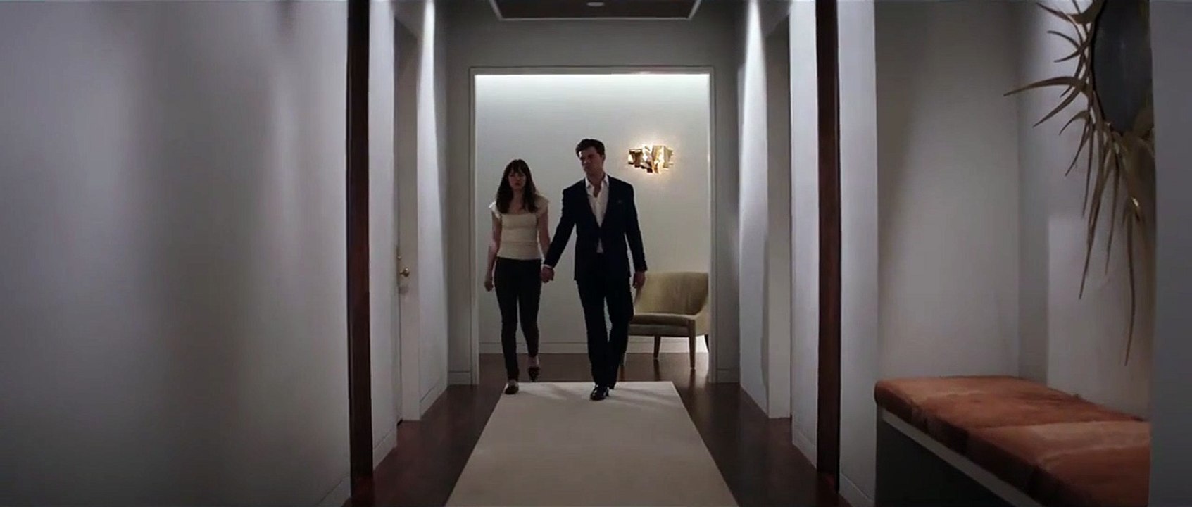 Cinquante Nuances de Grey - EXTRAIT VOST "Ana découvre la Chambre Rouge"