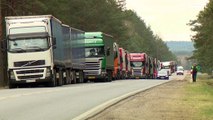 Camiões russos fazem fila para sair da União Europeia