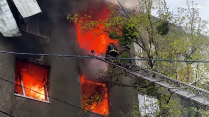 بالفيديو: خمسة قتلى في ضربات روسية على خاركيف الأوكرانية