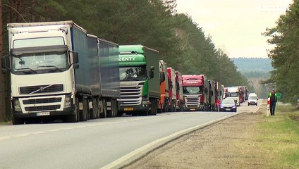 Interminables atascos de hasta 80 km en la frontera entre Polonia y Bielorrusia