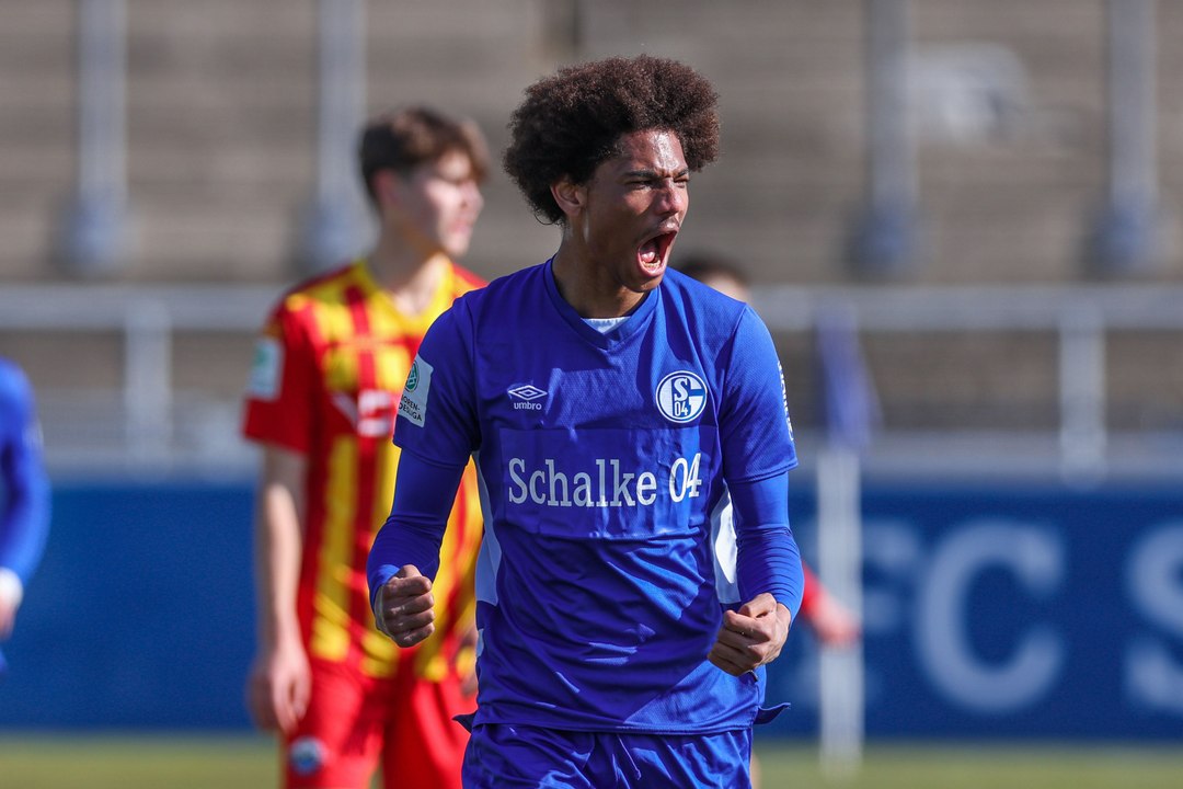 Erfolgreiches Sané-Debüt: Abstiegskracher auf Schalke gegen Bonn