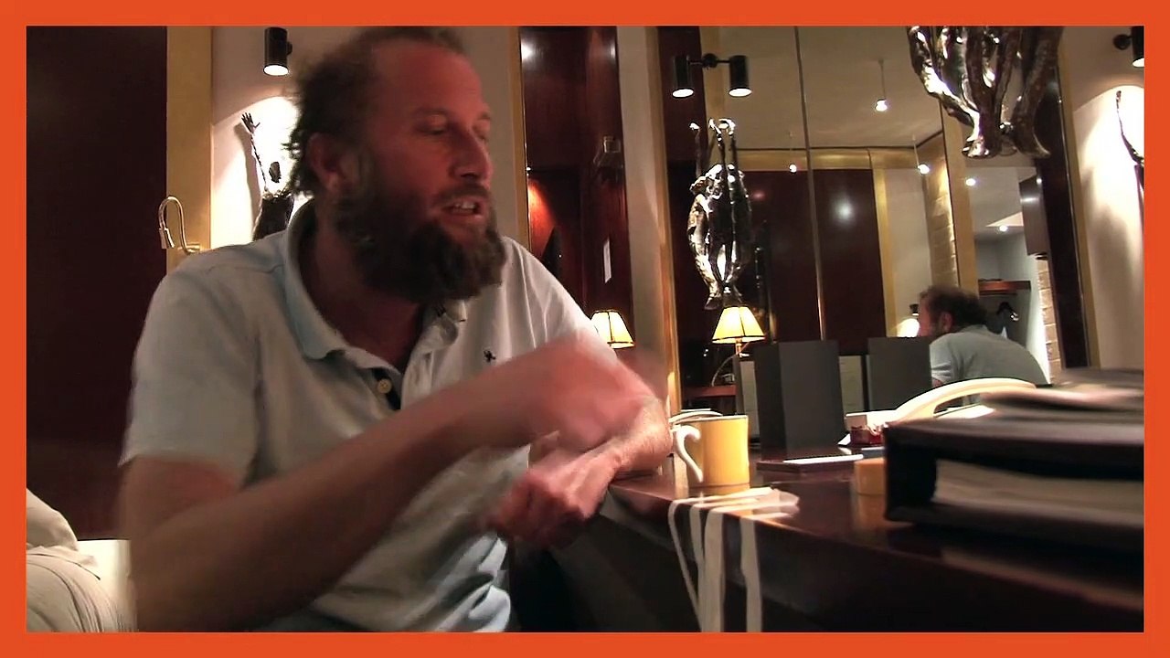 Je fais le mort Vidéo clip VF