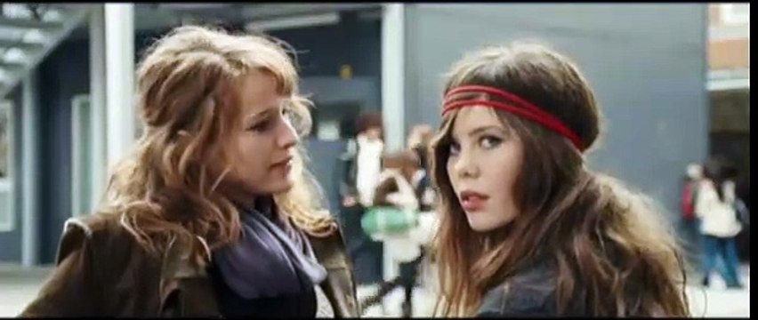 LOL (Laughing Out Loud) ® Bande-annonce VF