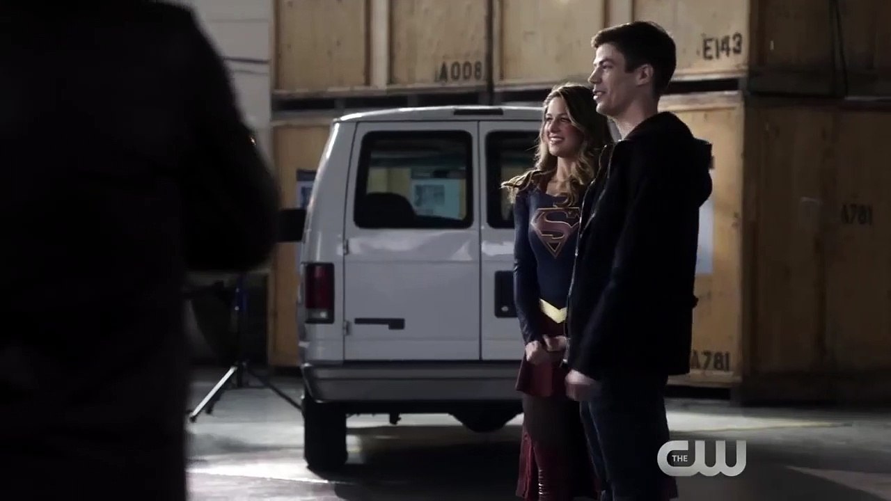 "Heroes vs Aliens" : le teaser du cross-over avec Flash et Arrow