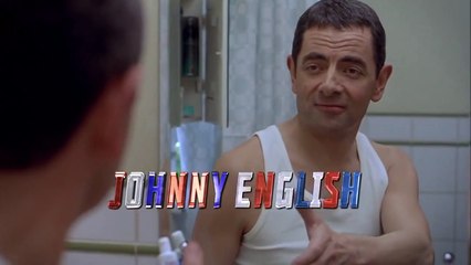 Comment Johnny English se prépare le matin ?