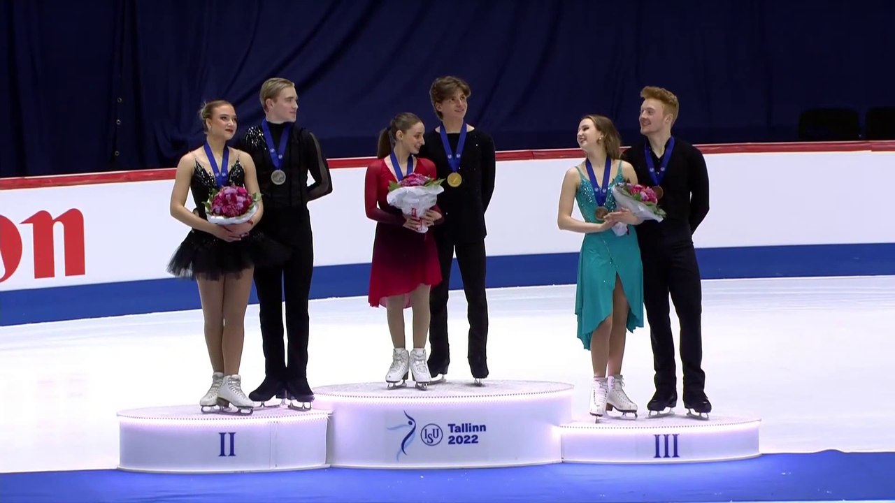 2022 Junior Worlds Ice Dance Medal Ceremony (1080p) - Brown & Brown, D'Alessandro & Waddell, Bashynska & Beaumont