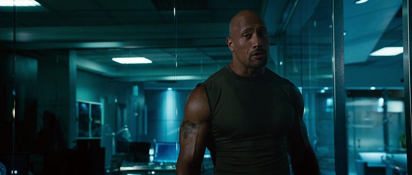 Furious 7 - EXTRAIT VF Hobbs découvre Shaw dans son bureau
