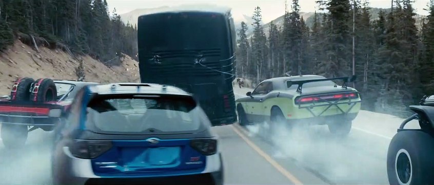 Furious 7 - EXTRAIT VF L’attaque du bus