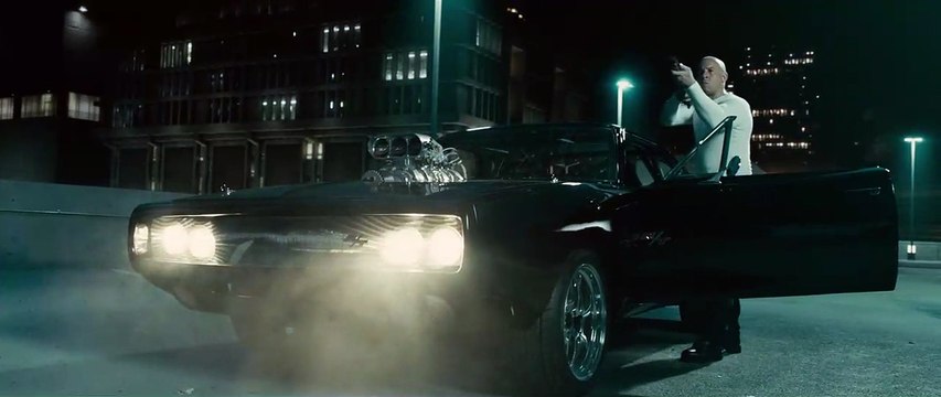 Furious 7 - EXTRAIT VOST Combat entre Dom et Shaw