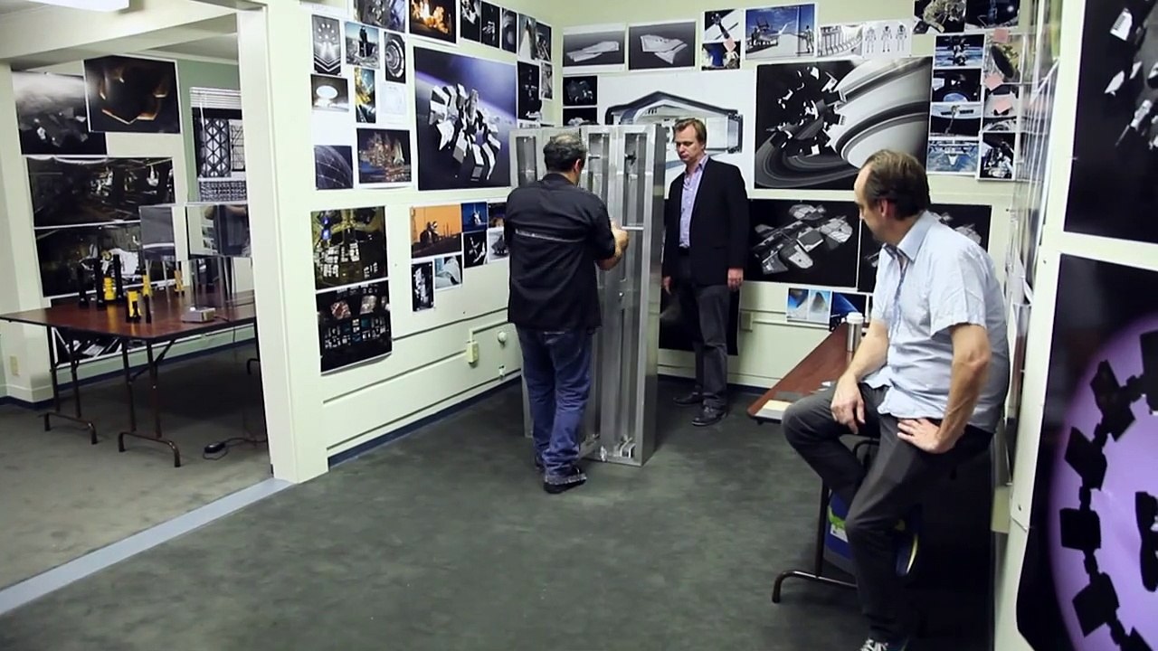 Interstellar - EXTRAIT VOST "Focus sur les robots Tars et Case"