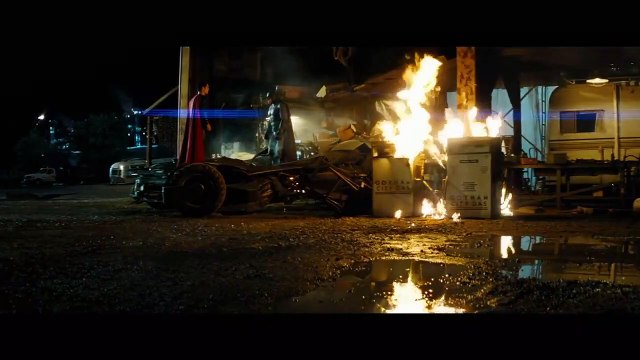 Gotham (2014) - saison 2 - épisode 11 - Qui choisir entre Batman et Superman ?