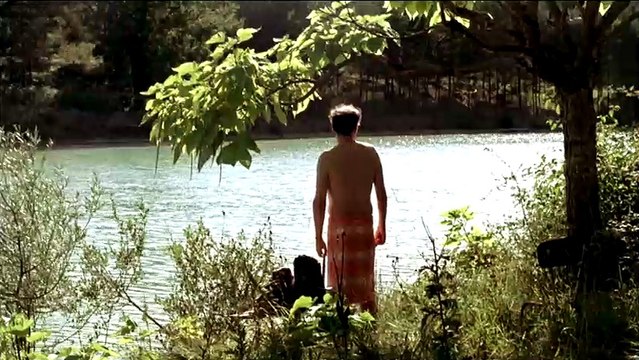 8 fois debout Bande-annonce VF